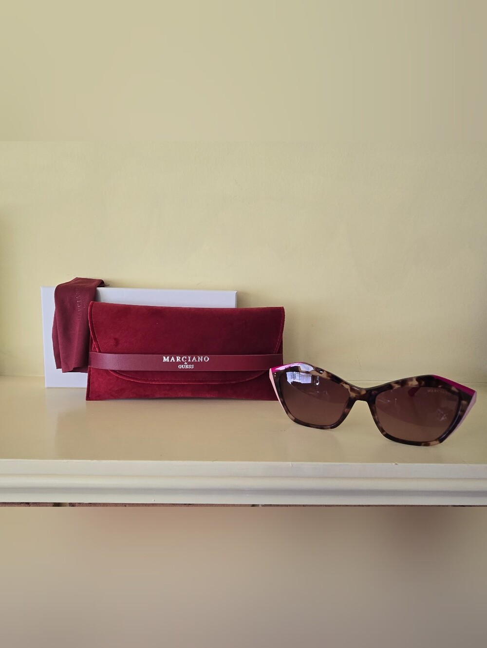 Marciano by GUESS Women's Cat Eye Tortoise Pink Sunglasses 59-18-140